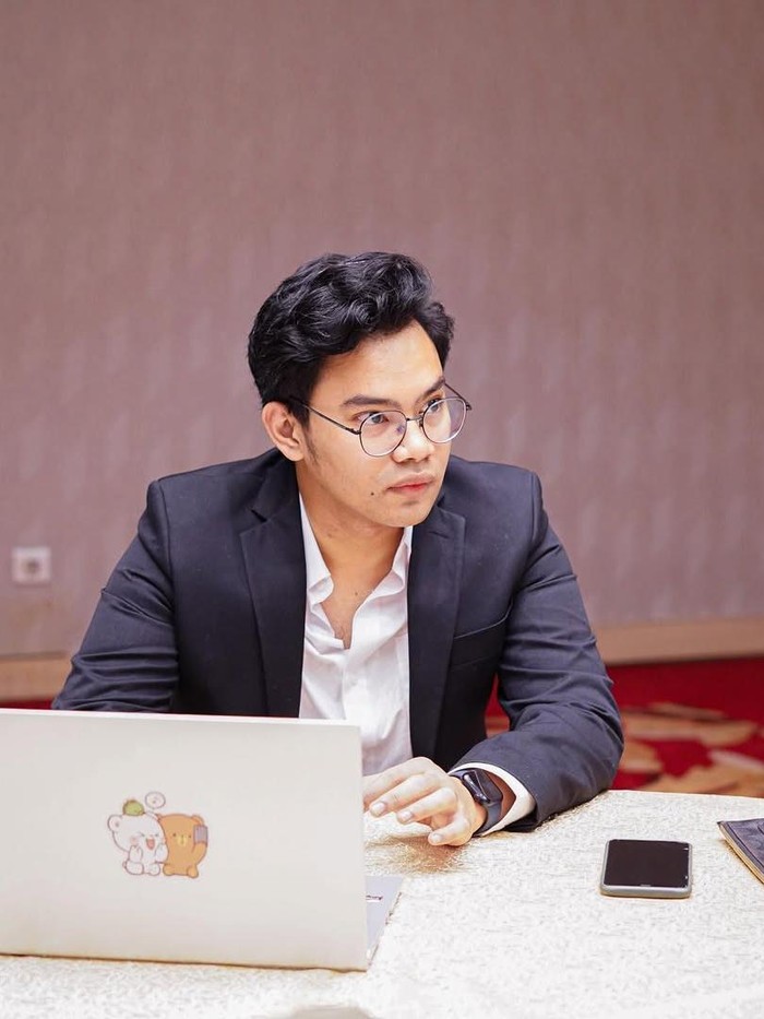 Insanul Fahmi mengaku nikah siri dengan Inara Rusli.