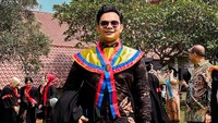 Dalam salah satu unggahan di feed Instagram pribadinya, Insanul Fahmi memajang foto saat dirinya wisuda di Universitas Indonesia. Ditelusuri di Pangkalan Data Pendidikan Tinggi (PDDikti), Insanul Fahmi tercatat sebagai sarjana Ilmu Komputer di Universitas Indonesia angkatan 2017 dan lulus pada tahun ajaran 2022/2023. Foto: Instagram @insanulfahmi