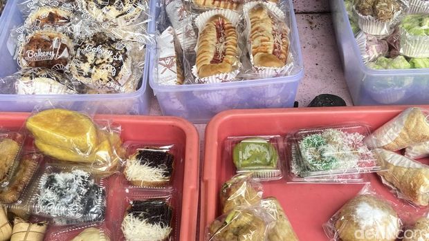 Kampung Kue Rungkut Surabaya