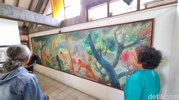 Suasana pameran Rally Sketsa Napak Tilas 100 Tahun Tino Sidin di Museum Taman Tino Sidin, Ngestiharjo, Kasihan, Bantul, Kamis (27/11/2025).