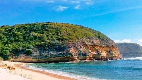 Keindahan Pantai Surga, Lombok Timur, NTB (Tangkap Layar Google Maps/Ruqyah Syariyyah Lombok/2023)