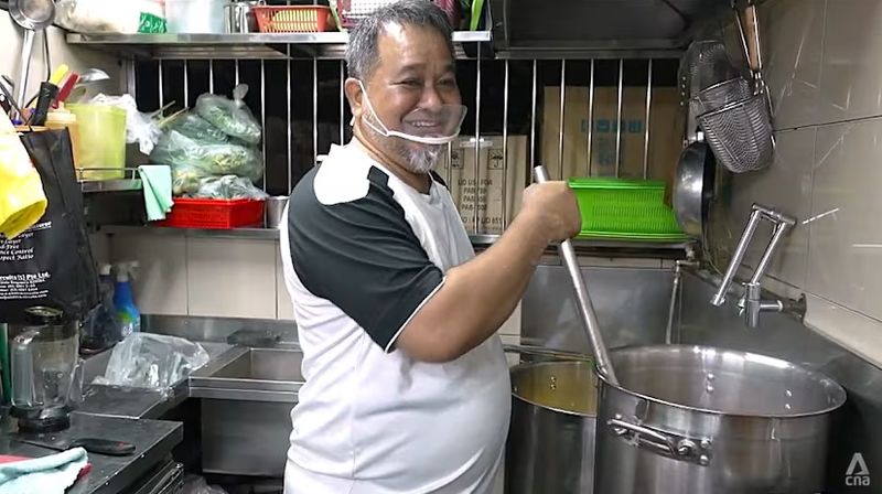 Keren! Pria Ini Bikin Warung Soto Keluarganya Masuk Daftar Michelin