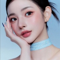 Dalam berbagai postingan, Kwon Eunji memukau netizen terpukau dengan wajah kecil, hidup mancung, dan dagu yang lancip. Banyak orang yang harus memastikan bahwa ia bukan influencer AI. Foto: Instagram @3eunji__