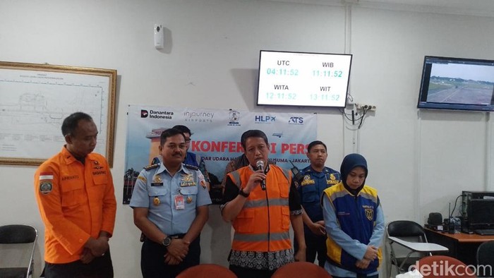 Bandara Halim Perdanakusuma melkaukan latihan penanggulangan keadaan darurat (PKD), Kamis (27/11/2025).