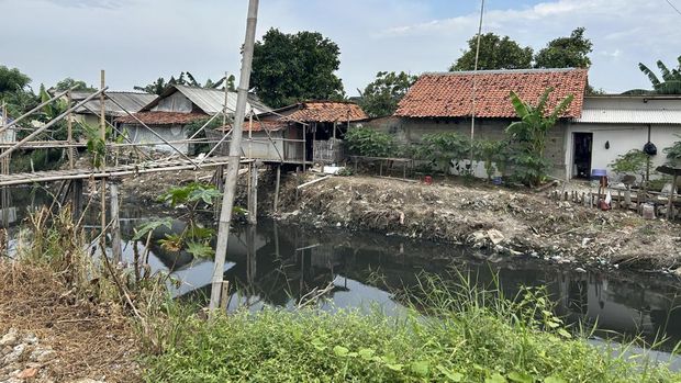 Liputan Jalan Liar di Bantaran Kali Babelan