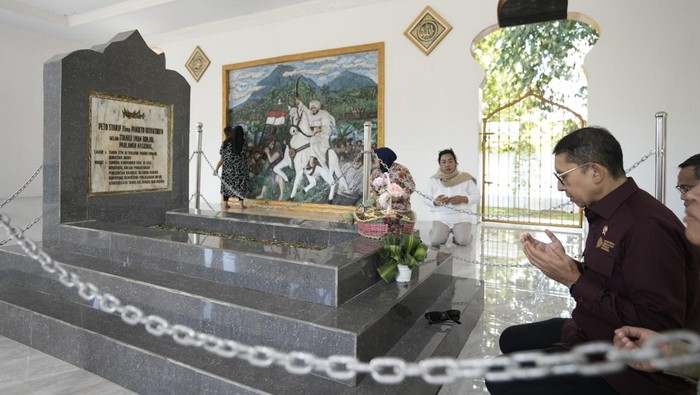 Menteri Kebudayaan Republik Indonesia, Fadli Zon,