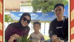 Senyum Baim Wong dan Paula Verhoeven di Acara Sekolah Anak