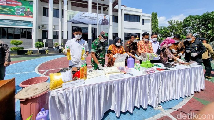 Pemusnahan barang bukti di Kejari Ponorogo