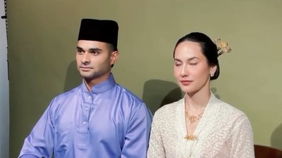 Vibes Masa Lalu! 7 Foto Anniversary Pevita Pearce & Suami Pakai Kamera 80-an