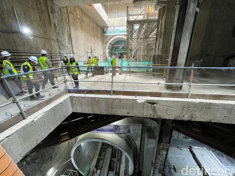 PT MRT Jakarta menjalankan proyek MRT Fase 2A CP202 Harmoni-Mangga Besar PT MRT Jakarta menjalankan proyek MRT Fase 2A CP202 Harmoni-Mangga Besar