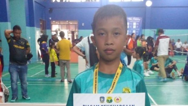 Podium pertama diraih Ralyya Van Rajab Siregar pada kejuaraan bulutangkis 7th JAVY Badminton Youth Cup di GOR Banda Baru, Batam, 23 November 2025. Dia memenangkan kategori tunggal usia dini putra (UPDA) pada ajang yang turut diikuti atlet-atlet dari Malaysia dan Singapura.