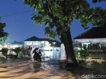 Penampakan Rumah Dinas Gubsu Bobby yang Terendam Banjir