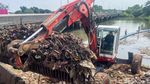 Setu Pangarengan Terus Dibayangi Sampah Meski Rutin Dibersihkan