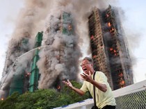 Video: Korban Kebakaran Apartemen Hong Kong Pilih Mengungsi di Mal