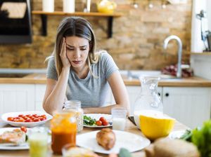 Sering Makan Sendiri? Peneliti Ungkap Risikonya bagi Kesehatan