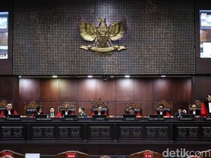 Uji Materi Amnesti-Abolisi Kandas Sebab MK Bilang Gugatan Tak Jelas