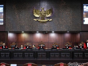 MK Kabulkan Sebagian Gugatan Ariel-Raisa dkk, Ubah Sejumlah Pasal UU Hak Cipta