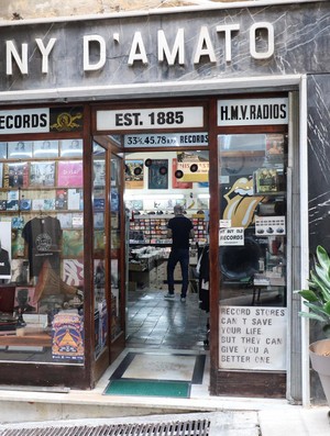 Potret Toko Rekaman Peninggalan 1885 yang Masih Hidup di Valletta