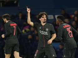 Di Paris, Kamis (27/11/2025) dini hari WIB, Vitinha menjadi pahlawan kemenangan PSG dalam mengalahkan Spurs dalam laga dramatis berbuah 8 gol. Foto: DeFodi Images via Getty Images/DeFodi Images