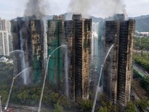 Korban Tewas Kebakaran Apartemen Hong Kong Bertambah Jadi 55 Orang