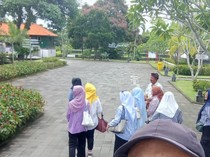 Pemalakan di Taman Narmada: Pelaku Guide Lokal-Pengelola Ancam Boikot