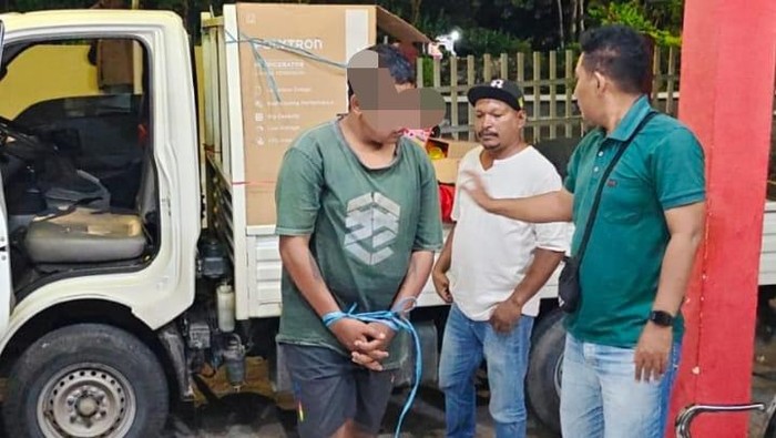 WN Timor Leste bernama Zola Putra Gomes, saat ditangkap di Desa Nunumeu, Kecamatan Kota Soe, TTS, NTT, Rabu (26/11/2025).
