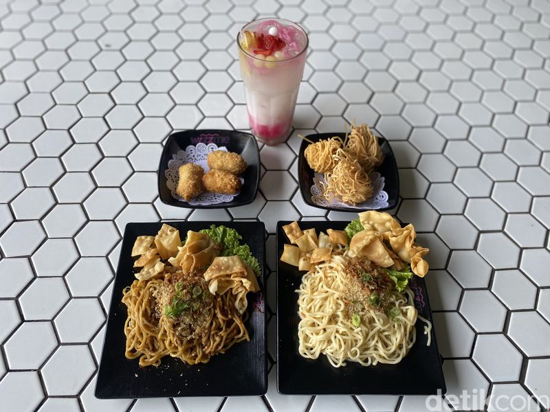 Adu Rasa 3 Mie Pedas Kekinian