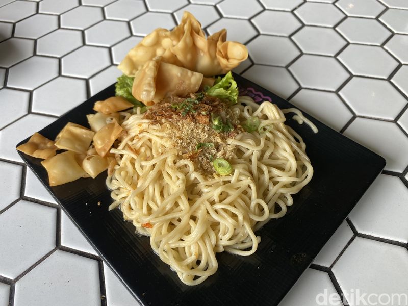 Adu Rasa 3 Mie Pedas Kekinian