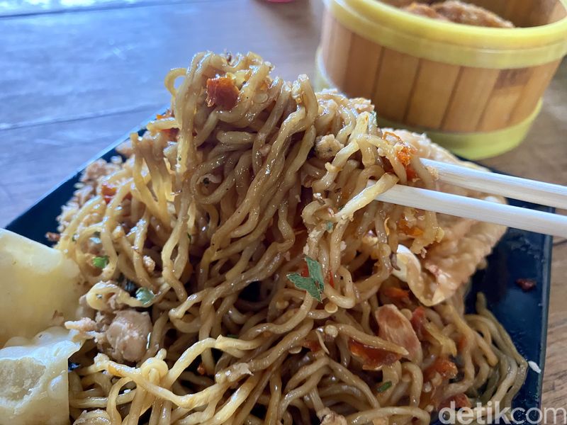 Adu Rasa 3 Mie Pedas Kekinian, Mana yang Paling Bikin Ketagihan?