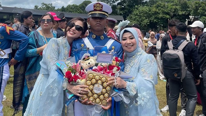 Dewi Perssik Terharu Anak Masuk Akmil: Perjalanan Masih Panjang