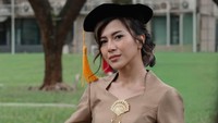 Dita Fakhrana jadi Sarjana Ilmu Komunikasi. Ia kuliah di Universitas Pelita Harapan. (Foto: dok Instagram fakhranaaa)