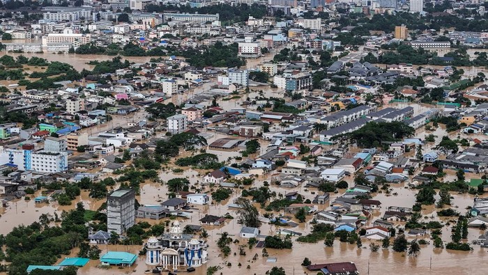 A drone view shows a flooded area in Hat Yai district, affected by heavy rainfall, which has impacted 10 provinces in southern Thailand and killed several people, in Songkhla province, Thailand, November 25, 2025. REUTERS/Weerapong Narongkul