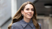 Brand Fashion Favorit Kate Middleton Terancam Bangkrut