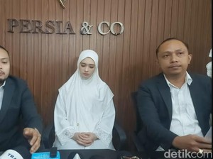 Rumor Inara Rusli-Insanul Fahmi Pakai Gelang Couple, Kuasa Hukum: Cocoklogi