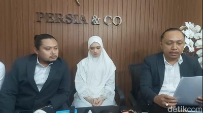 Kemunculan Perdana Inara Rusli Usai Dilaporkan Dugaan Perzinaan