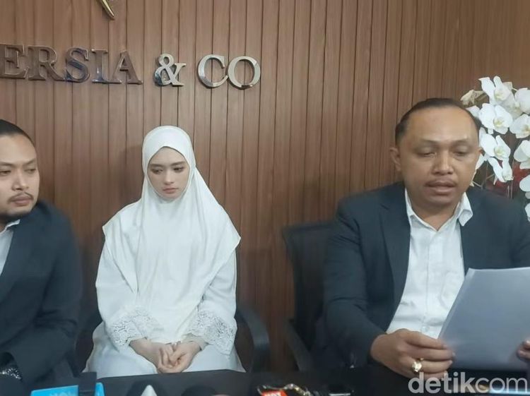 Kemunculan Perdana Inara Rusli Usai Dilaporkan Dugaan Perzinaan