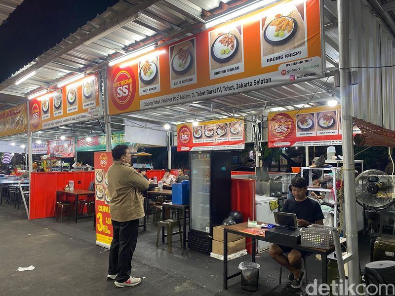 Jajanan Enak di Kuliner Pagi Malam Tebet