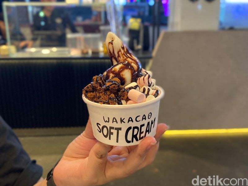 Jajanan Enak di Kuliner Pagi Malam Tebet