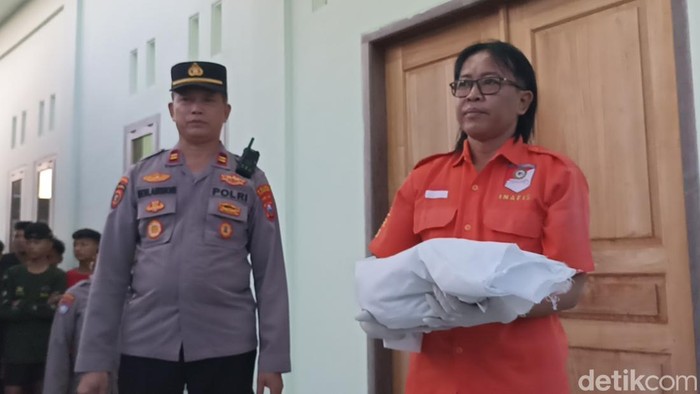 Jenazah bayi yang ditemukan di teras bangunan Panti Asuhan Tulungagung.