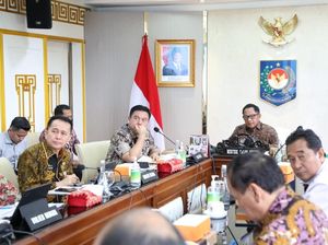 Mendagri Minta Pemda Segera Data Jembatan & Akses Rusak Menuju Sekolah