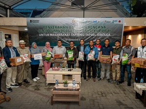 Komisi XII DPR Serahkan Bantuan untuk Korban Bencana di Sumut
