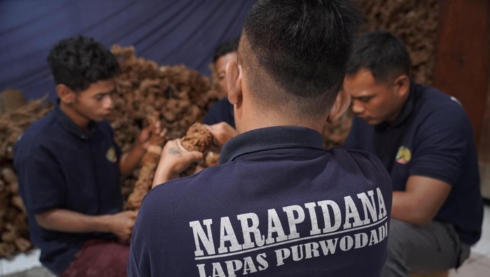 Lapas Purwodadi bangga produk warga binaan atau narapidana (napi) yakni Coco Rope untuk dijadikan mainan anjing peliharaan, tembus pasar internasional. (Dok istimewa).