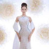 Perwakilan Indonesia di ajang Miss International 2025, Melliza Xaviera Putri Yulian, sukses membuat bangga Tanah Air setelah berhasil meraih posisi 3rd Runner Up. Penampilannya yang anggun sekaligus cerdas pada malam final di Yoyogi National Gymnasium, Kamis (27/11/2025), langsung mencuri perhatian. Foto: dok. Instagram @mellliza