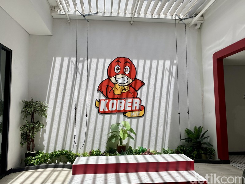 Cobain Mie Pedas Kekinian Pertama di Indonesia, Sepedas Apa Sih?