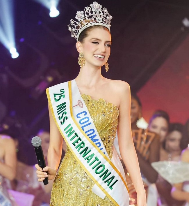 Kemenangan Catalina mengakhiri penantian 28 tahun Colombia di ajang yang telah dilangsungkan untuk ke-63 kalinya tersebut. Foto: Instagram/@catalinaduquea @reinadocolombia