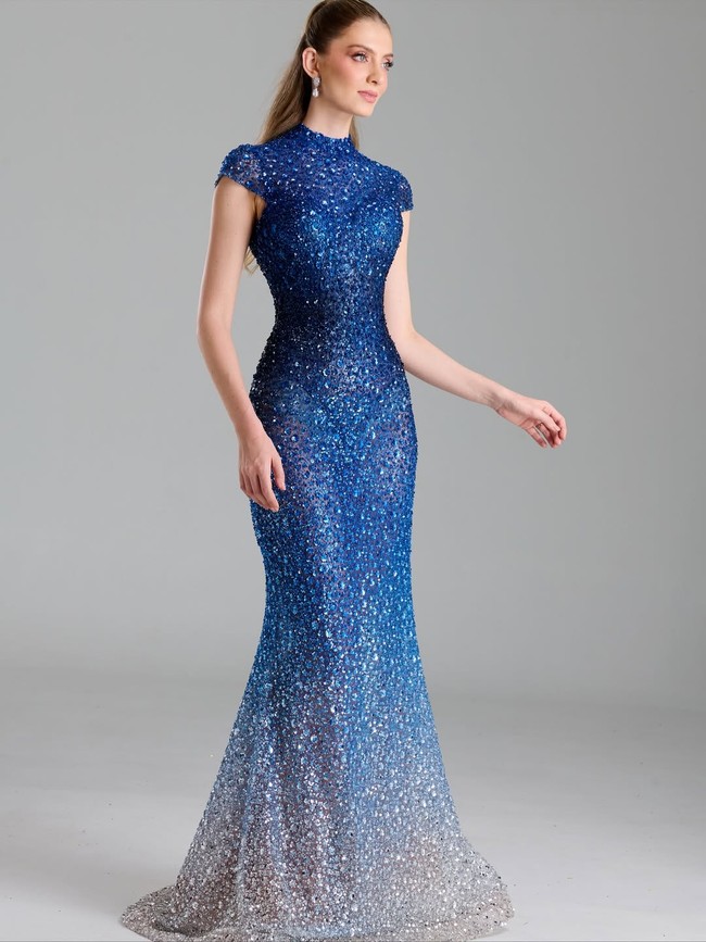 Wanita yang lahir di Miami, Florida, ini menuai pujian bukan hanya karena paras cantik tapi juga kemampuannya memadukan kedisiplinan akademik, akar budaya dan advokasi sosial. Foto: Instagram/@catalinaduquea @reinadocolombia