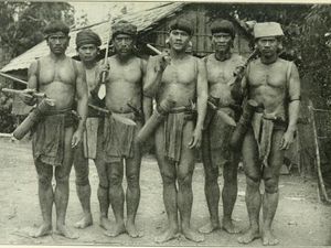 Asal-usul Suku Dayak Borneo, Kini Tersebar Menembus Batas 3 Negara