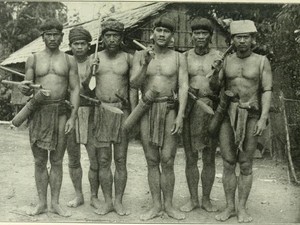 Asal-usul Suku Dayak Borneo, Kini Tersebar Menembus Batas 3 Negara