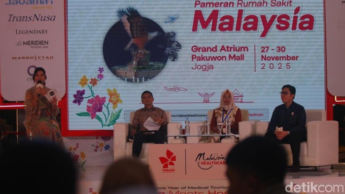 Pameran rumah sakit Malaysia Healthcare Expo (MHX) Yogyakarta 2025, di Grand Atrium, Pakuwon Mall, Yogyakarta, Jumat (28/11/2025).