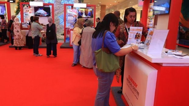 Pameran rumah sakit Malaysia Healthcare Expo (MHX) Yogyakarta 2025, di Grand Atrium, Pakuwon Mall, Yogyakarta, Jumat (28/11/2025).